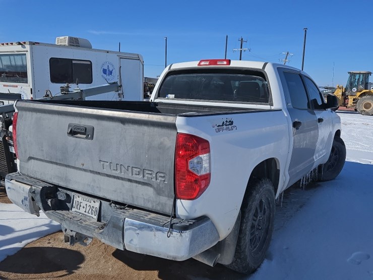 2017-toyota-tundra-image-3