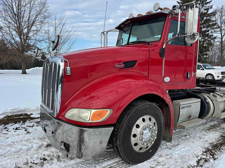 2012-peterbilt-386-image-4