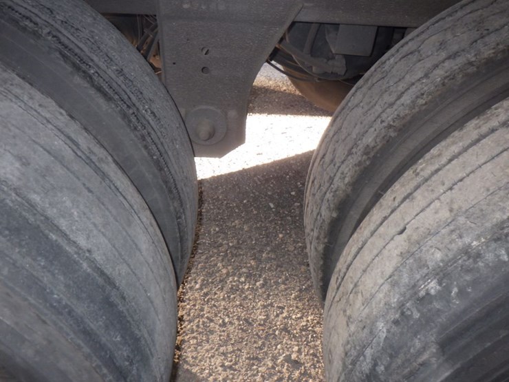 2022-utility-4000d-x-image-8