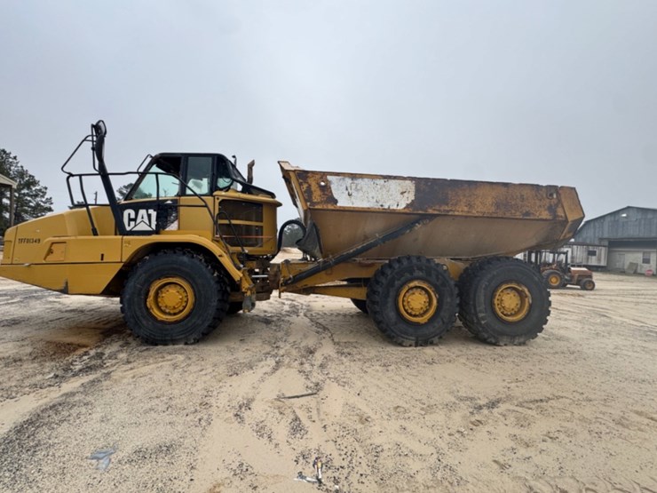 2016-caterpillar-730c-image-8