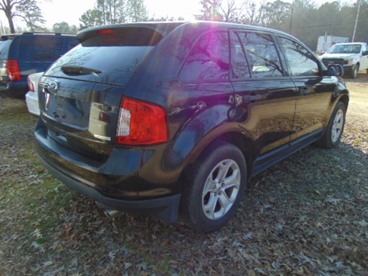 2013-ford-edge-image-2