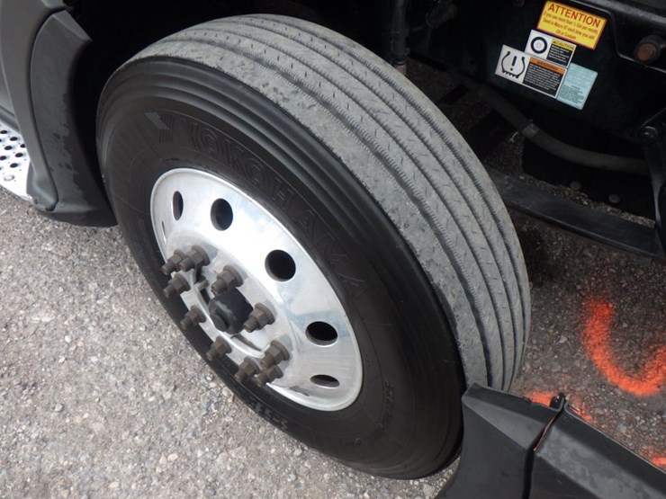 2020-kenworth-t680-image-27