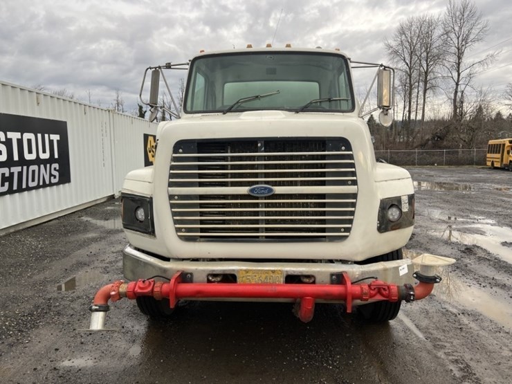 1995-ford-l9000-image-8