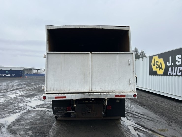 1997-chevrolet-c6500-chip-truck-image-4