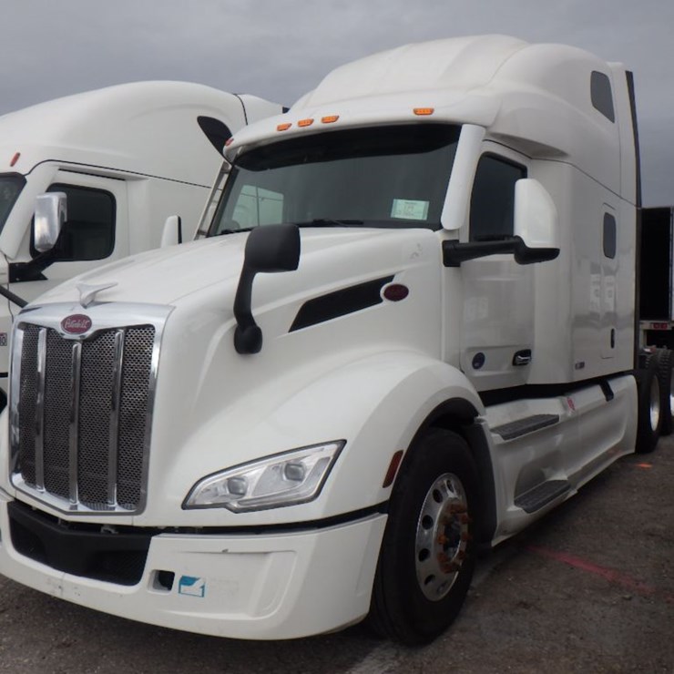 2022 PETERBILT 579