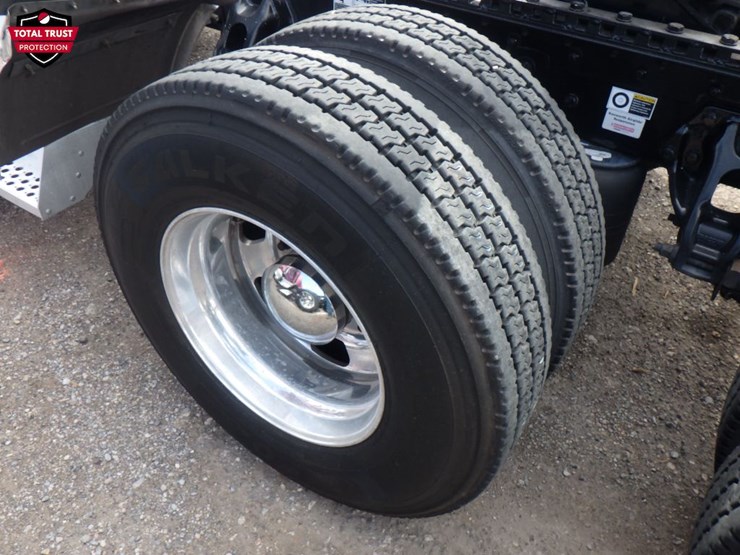 2020-kenworth-t680-image-13