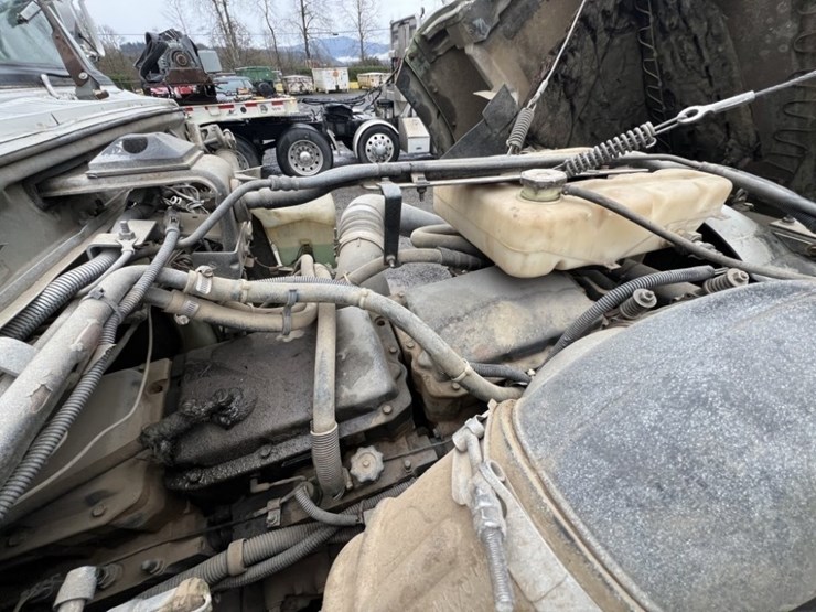 1995-ford-l9000-image-13