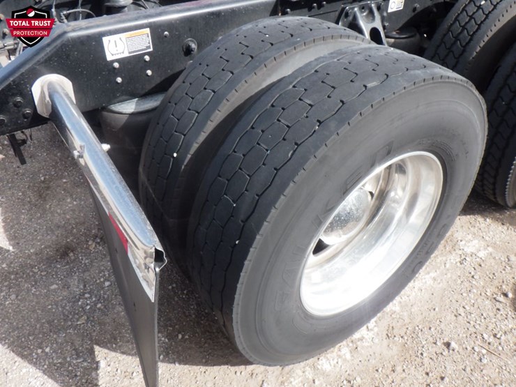 2020-kenworth-t680-image-6