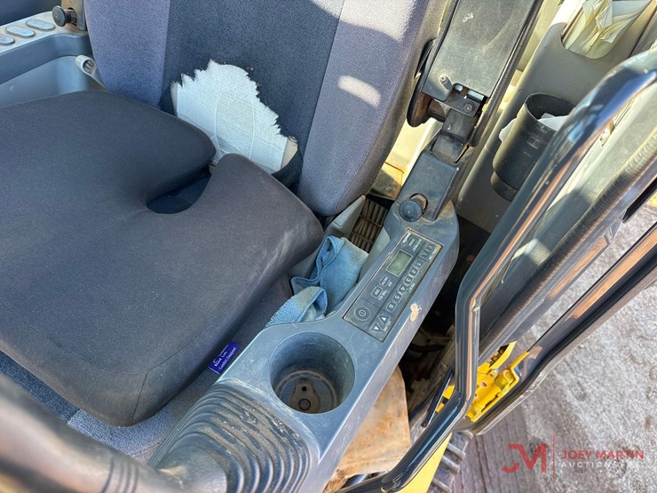 2018-komatsu-pc210-lc-11-image-25