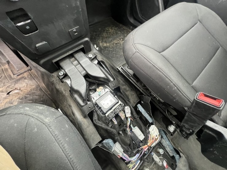 2021-ford-explorer-image-35