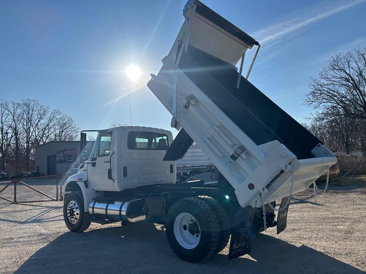 2013-international-durastar-4400-image-44