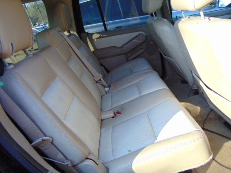 2007-ford-explorer-image-4