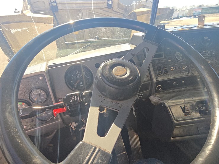 2001-mack-rd688s-image-106