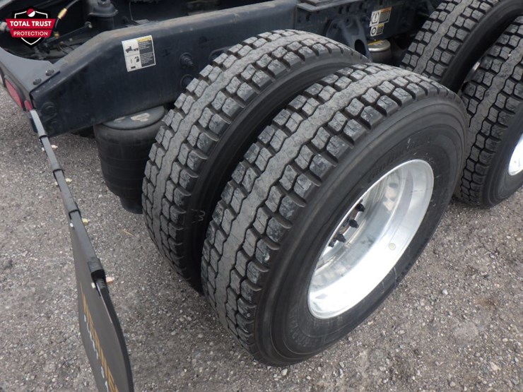 2022-peterbilt-579-image-6