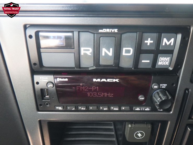 2023-mack-anthem-image-17