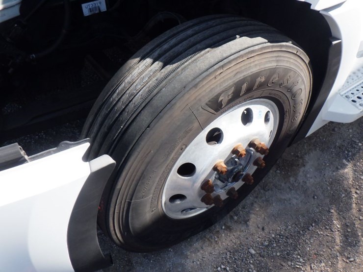 2024-freightliner-cascadia-126-image-26