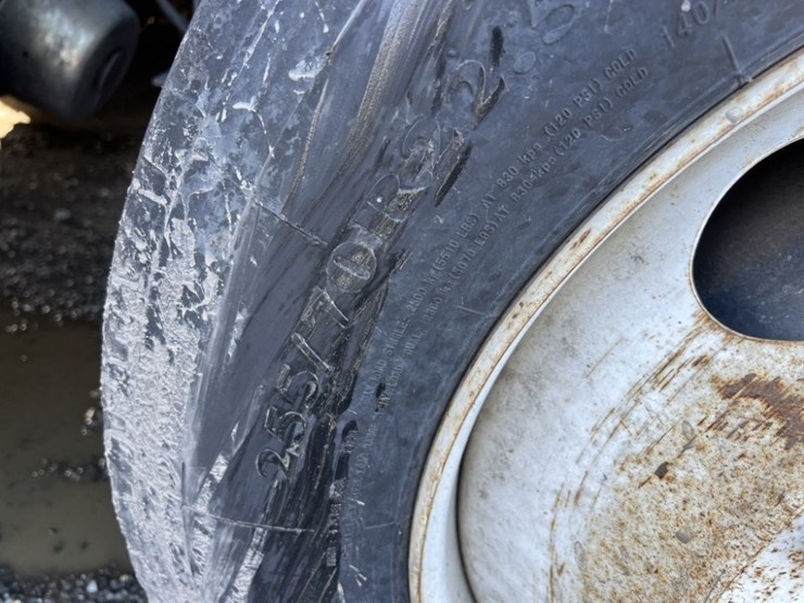 2013-mack-leu612-image-23