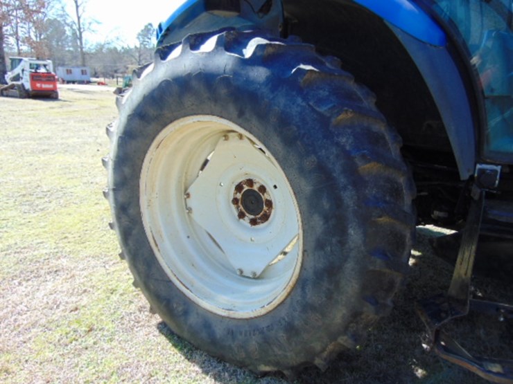 new-holland-ts115a-image-3