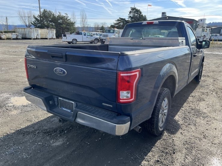 2015-ford-f150-xl-image-4