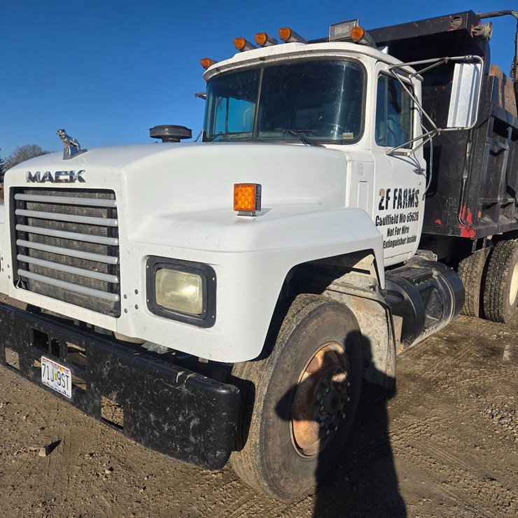 1999 MACK RD690S