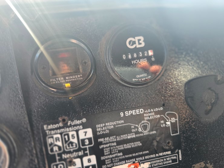 2001-mack-rd688s-image-96