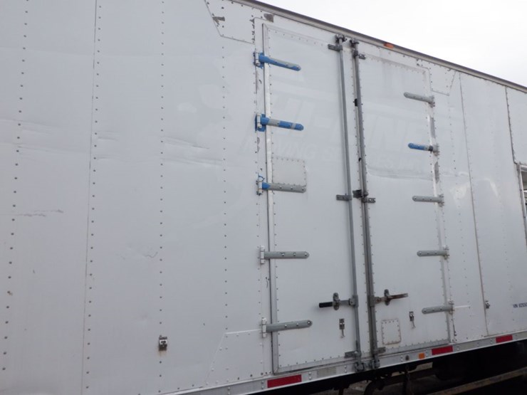 2006-hino-268-image-10