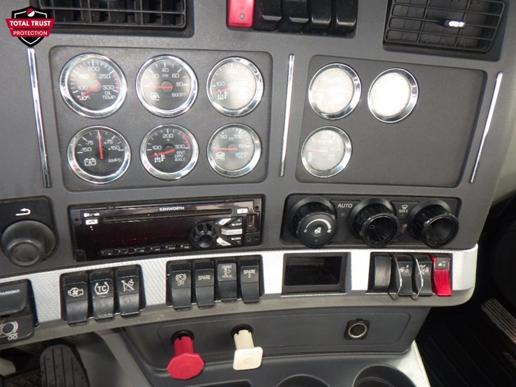 2020-kenworth-t680-image-17