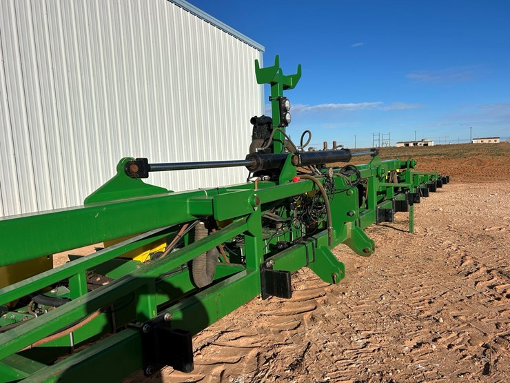 john-deere-1700-image-12