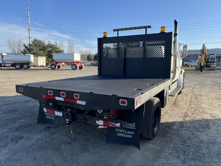 2000-freightliner-fl50-image-4