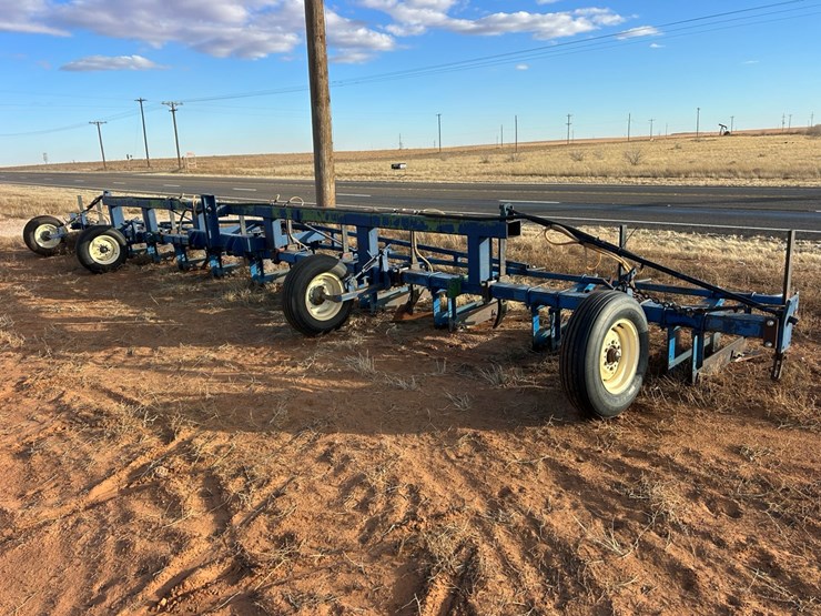 #88-•-sam-stevens-crop-slide-image-1