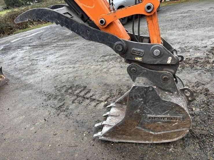 2022-doosan-dx85r-3-image-19