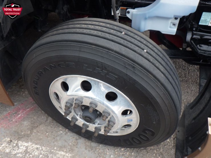 2023-kenworth-t680-image-22