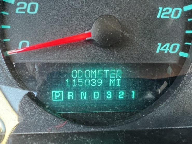 2011-chevrolet-impala-sedan-image-25