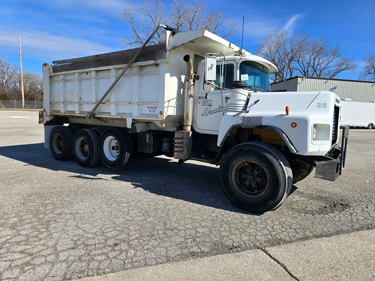 1998-mack-dm600-image-21