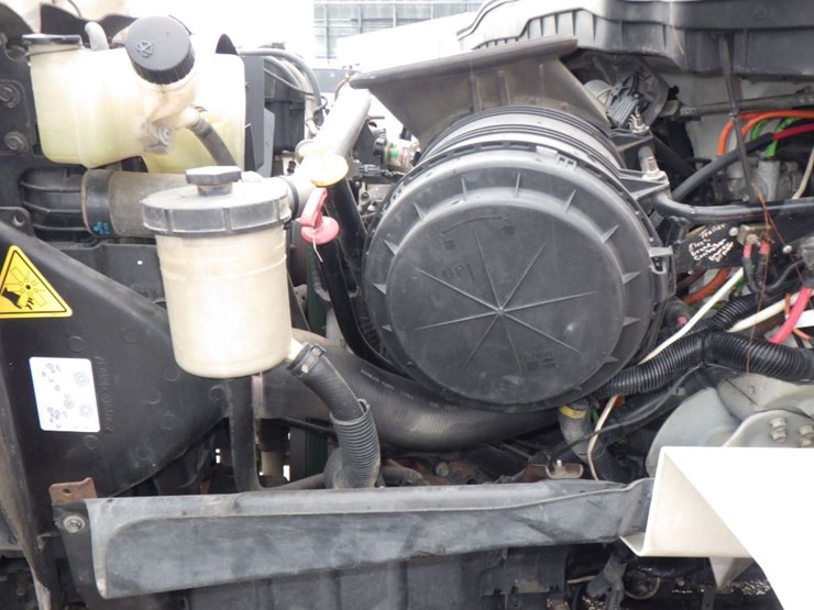 2011-international-workstar-7300-image-19