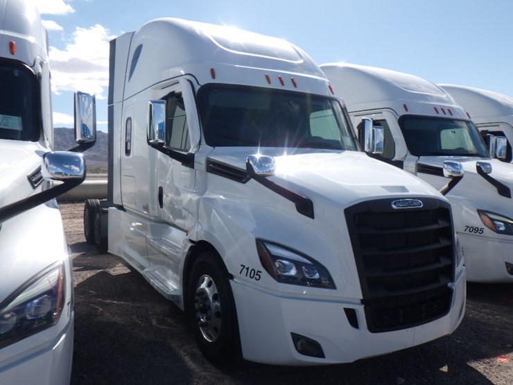 2024-freightliner-cascadia-126-image-3