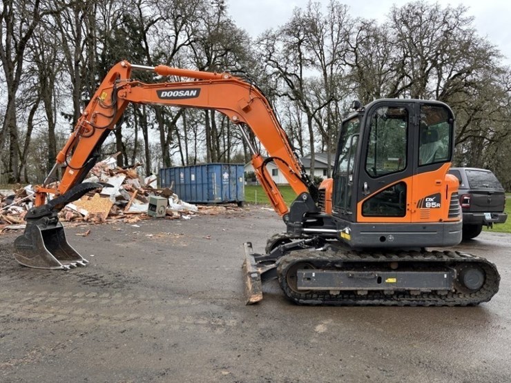 2022-doosan-dx85r-3-image-2