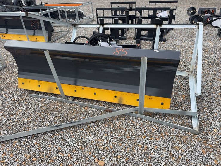 unused-skid-steer-dozer-blade(with-controller)-image-1