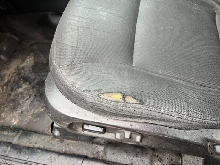 2017-ford-explorer-image-27