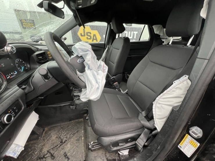 2024-ford-explorer-image-24