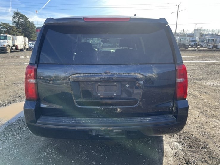 2015-chevrolet-tahoe-image-5