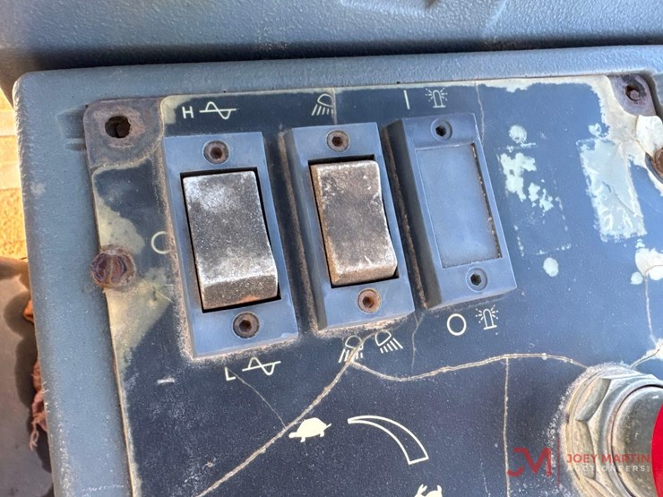 2005-caterpillar-cp-563e-image-21