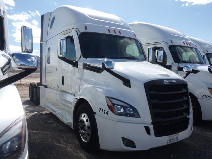 2024-freightliner-cascadia-126-image-3