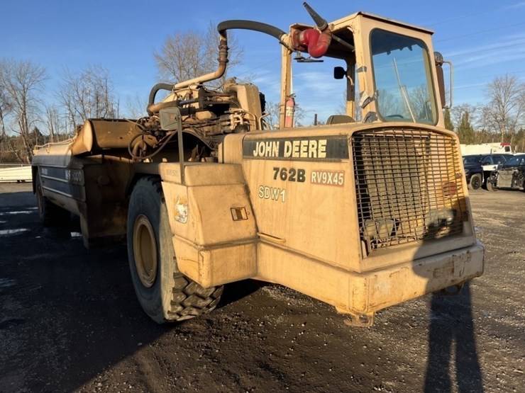 1989-deere-762b-image-2