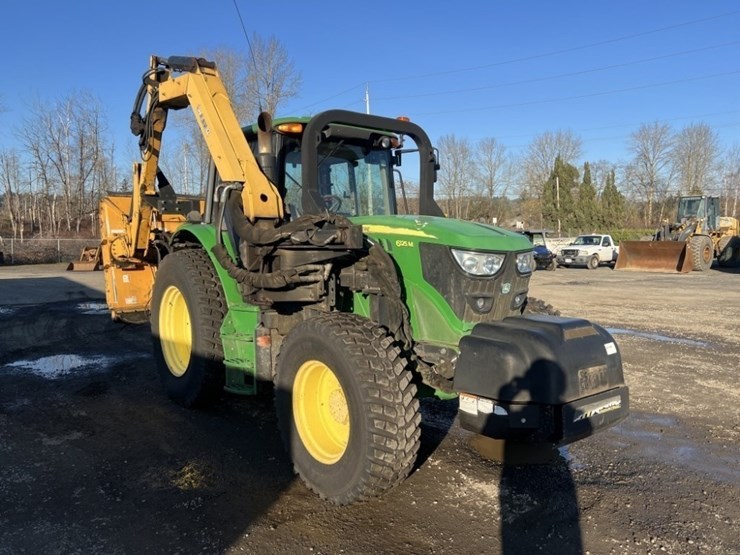2015-john-deere-6125m-image-2