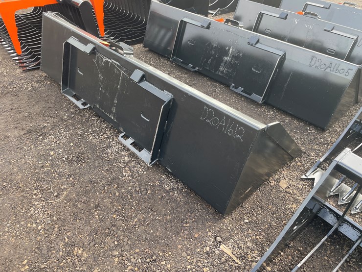 #2058-•-90"-bucket-with-blade-image-3