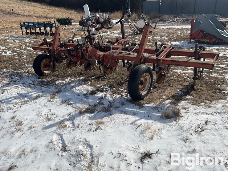 lely-6r30-anhydrous-ammonia-applicator-image-1