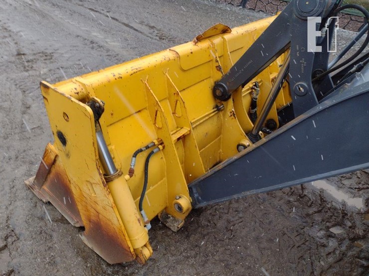 2010-deere-310j-image-15