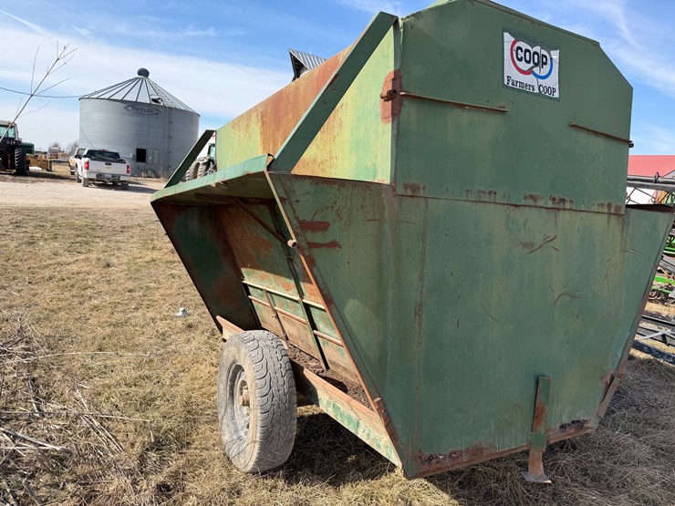 #1072-•-calf-creep-feeder-image-4