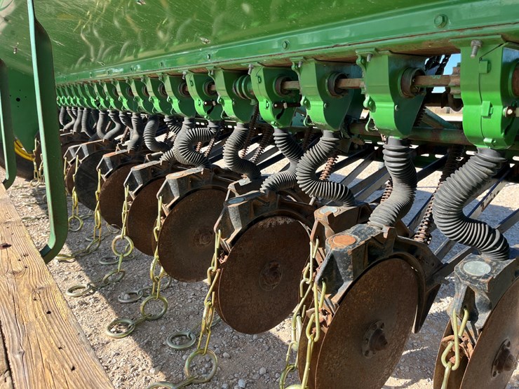 john-deere-8300-image-10